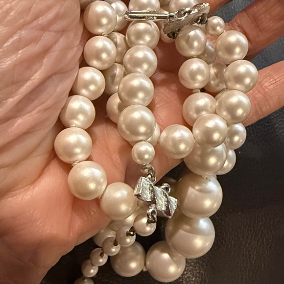 Japan Jewelry - Vintage 50-60’s faux pearls, marked Japan, hand knotted, 2 strand, graduated sz